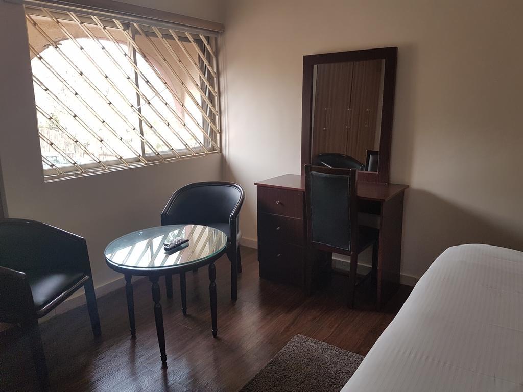 Peniel Apartments Abuja Luaran gambar