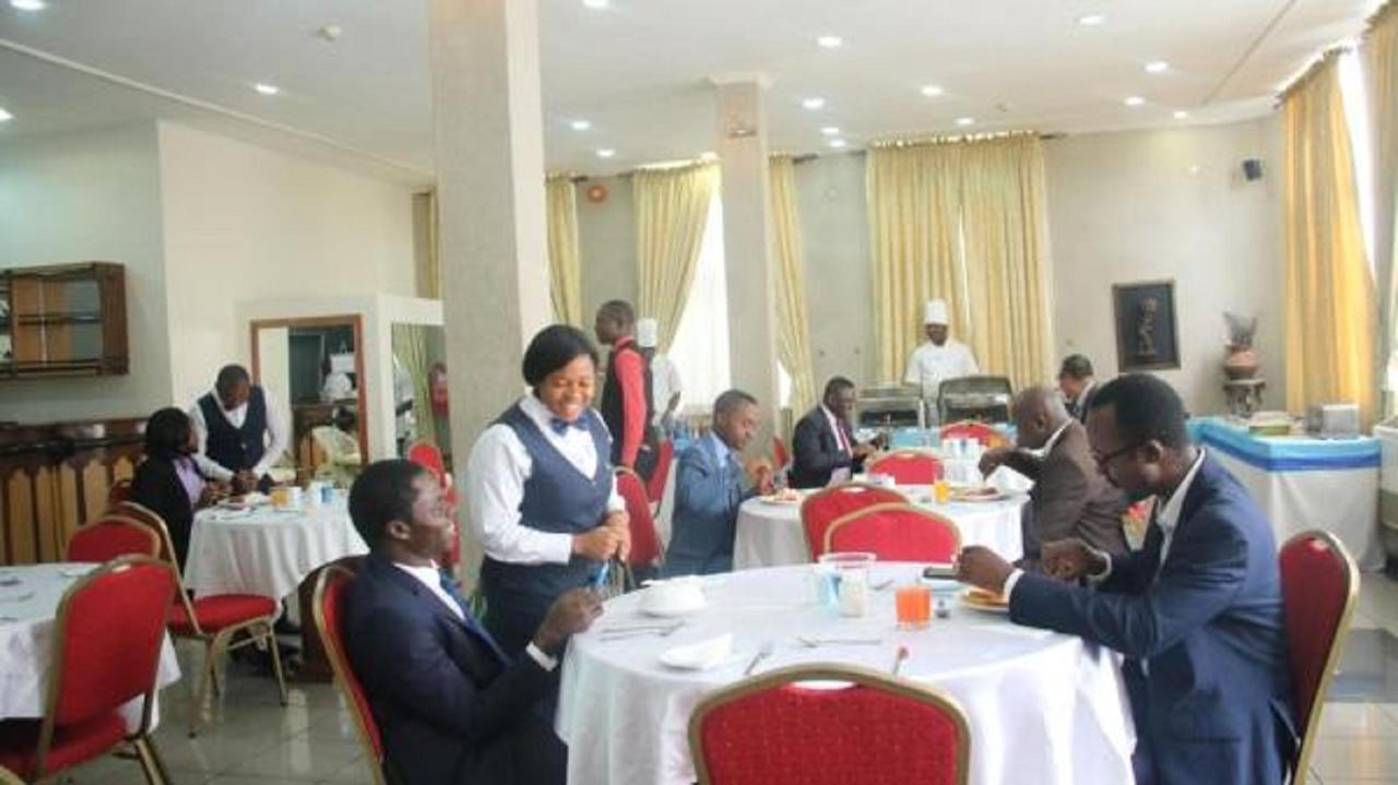 Peniel Apartments Abuja Luaran gambar